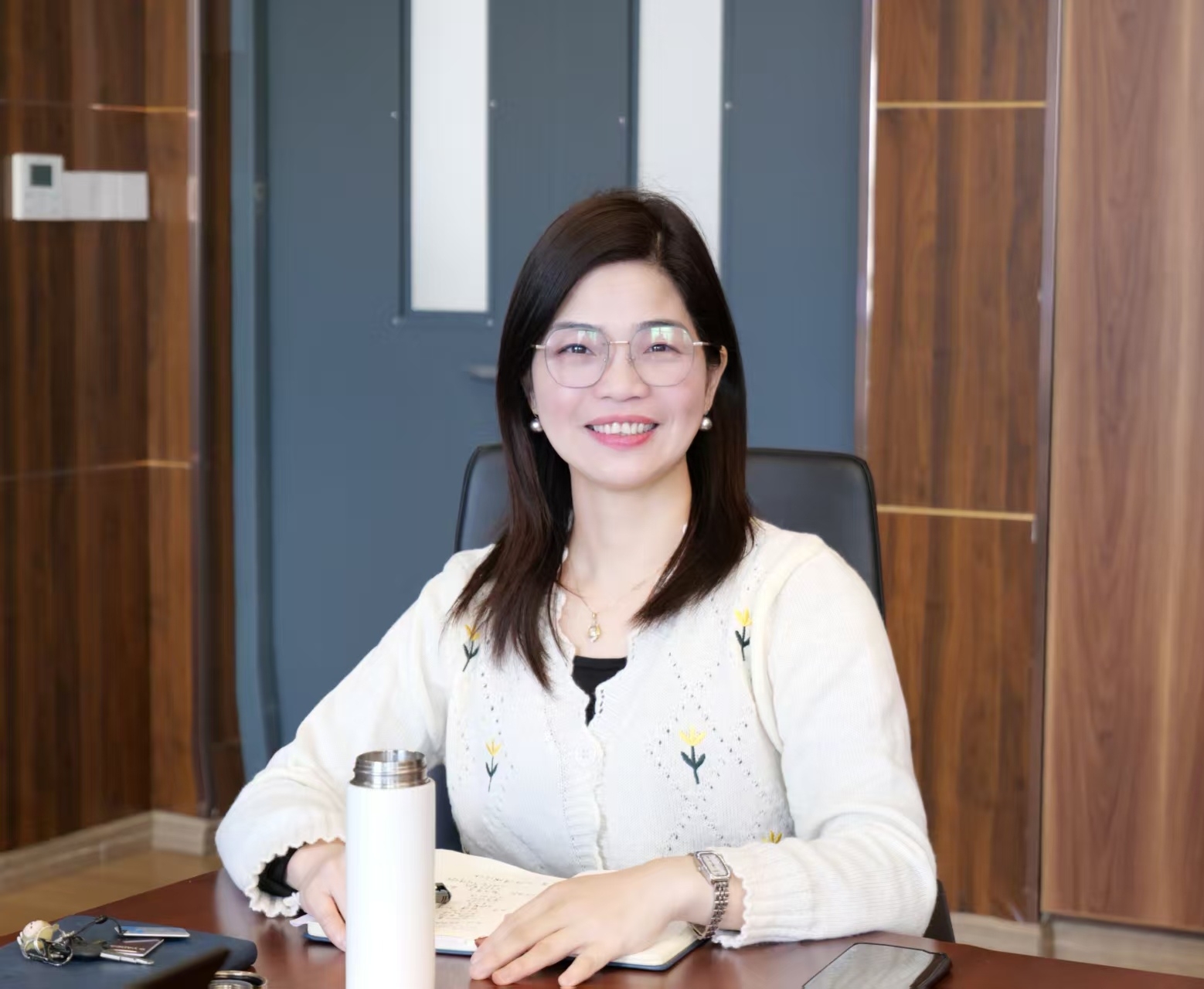 华东师范大学化学与分子工程学院-占小红.jpg 华东师范大学化学与分子工程学院-占小红.jpg