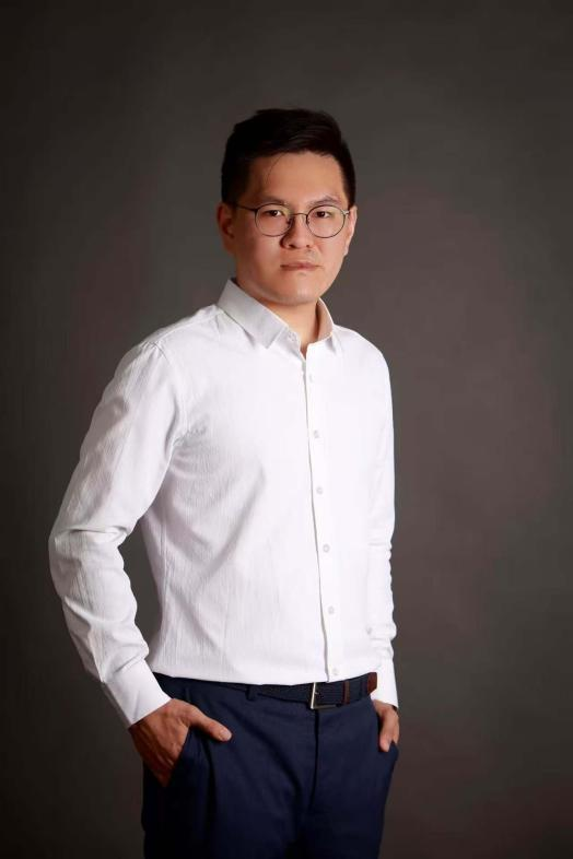 黄楚中.png 黄楚中.png